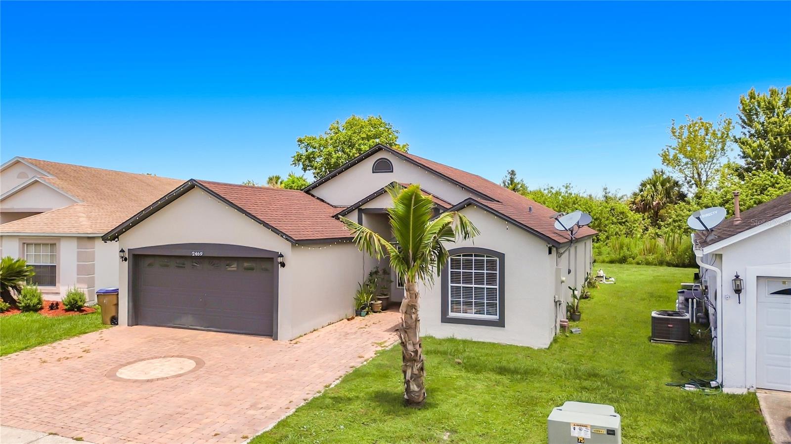 CRESCENT LAKES - Residential