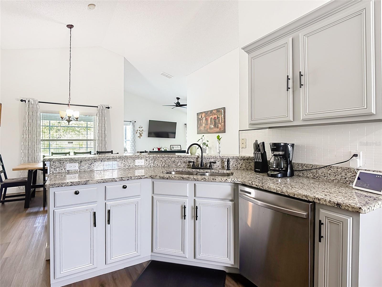 CRESCENT LAKES - Residential