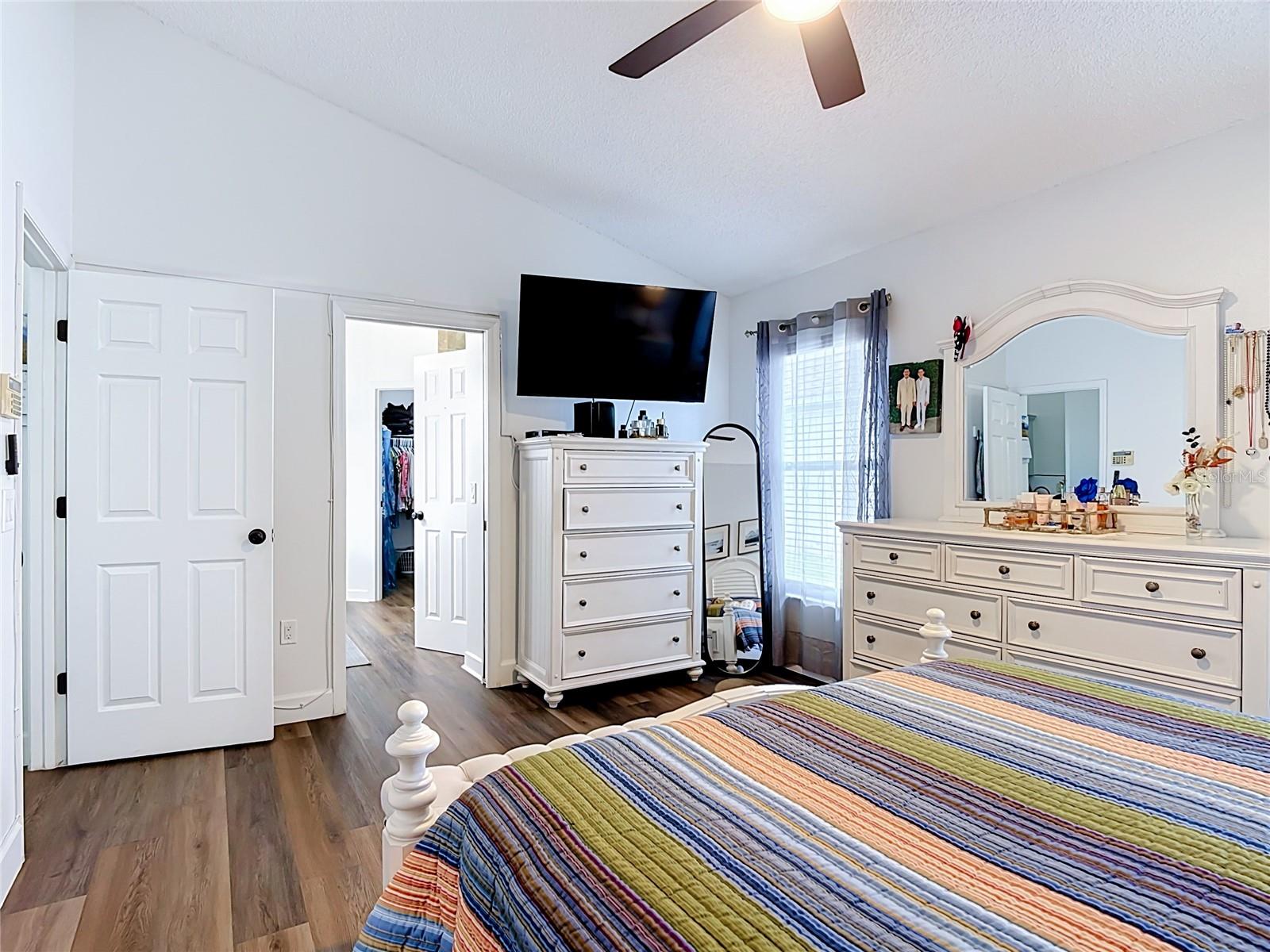 CRESCENT LAKES - Residential