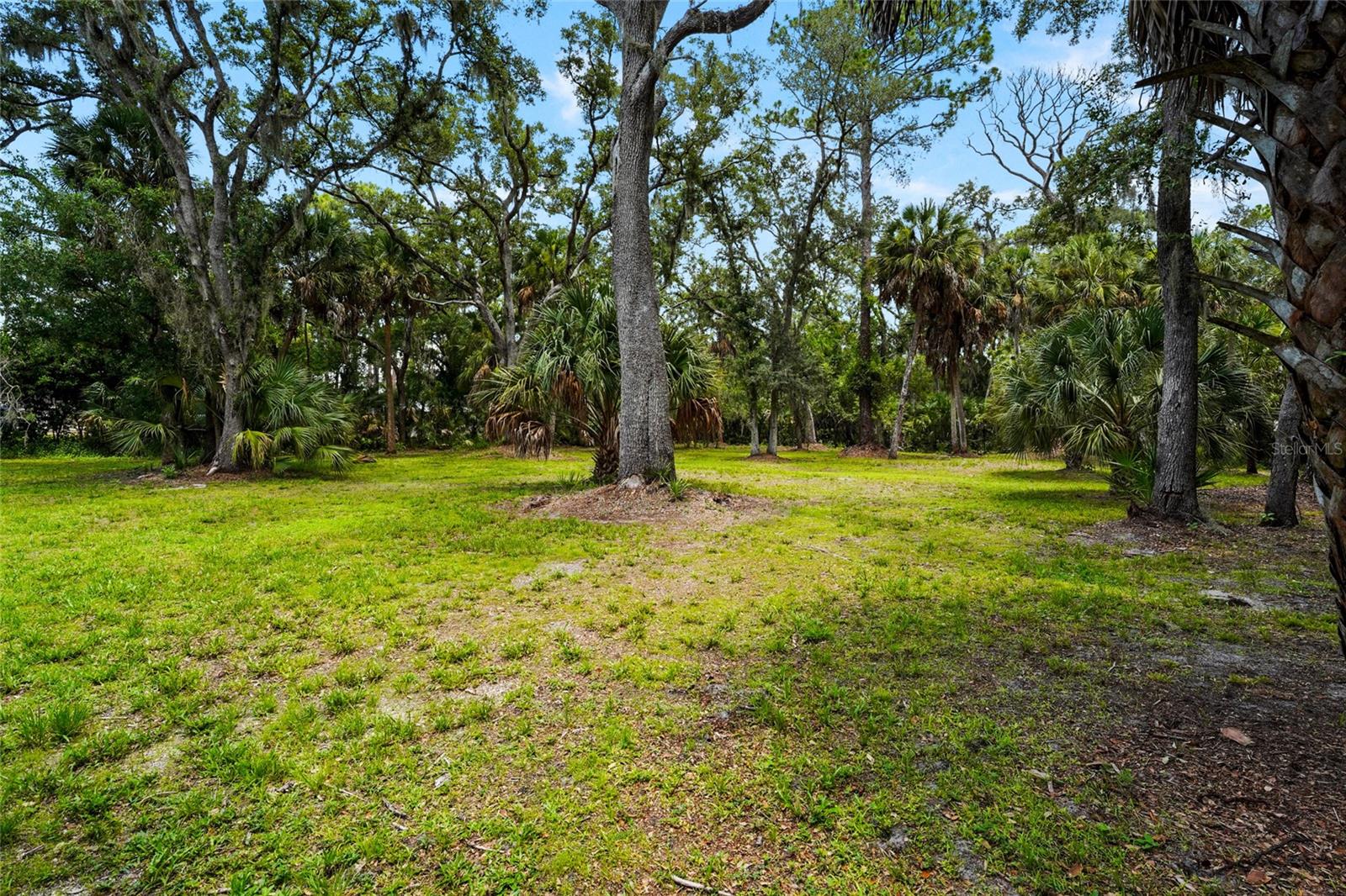 HIDDEN WOODS - Residential