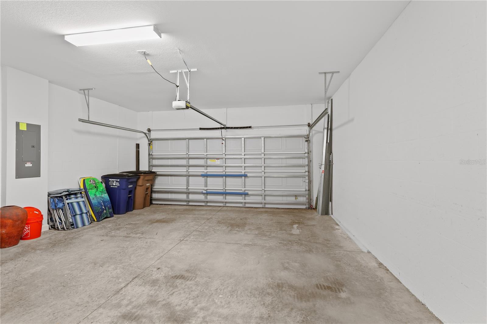 RIVER HALL COUNTRY CLUB PH 2 - Residential