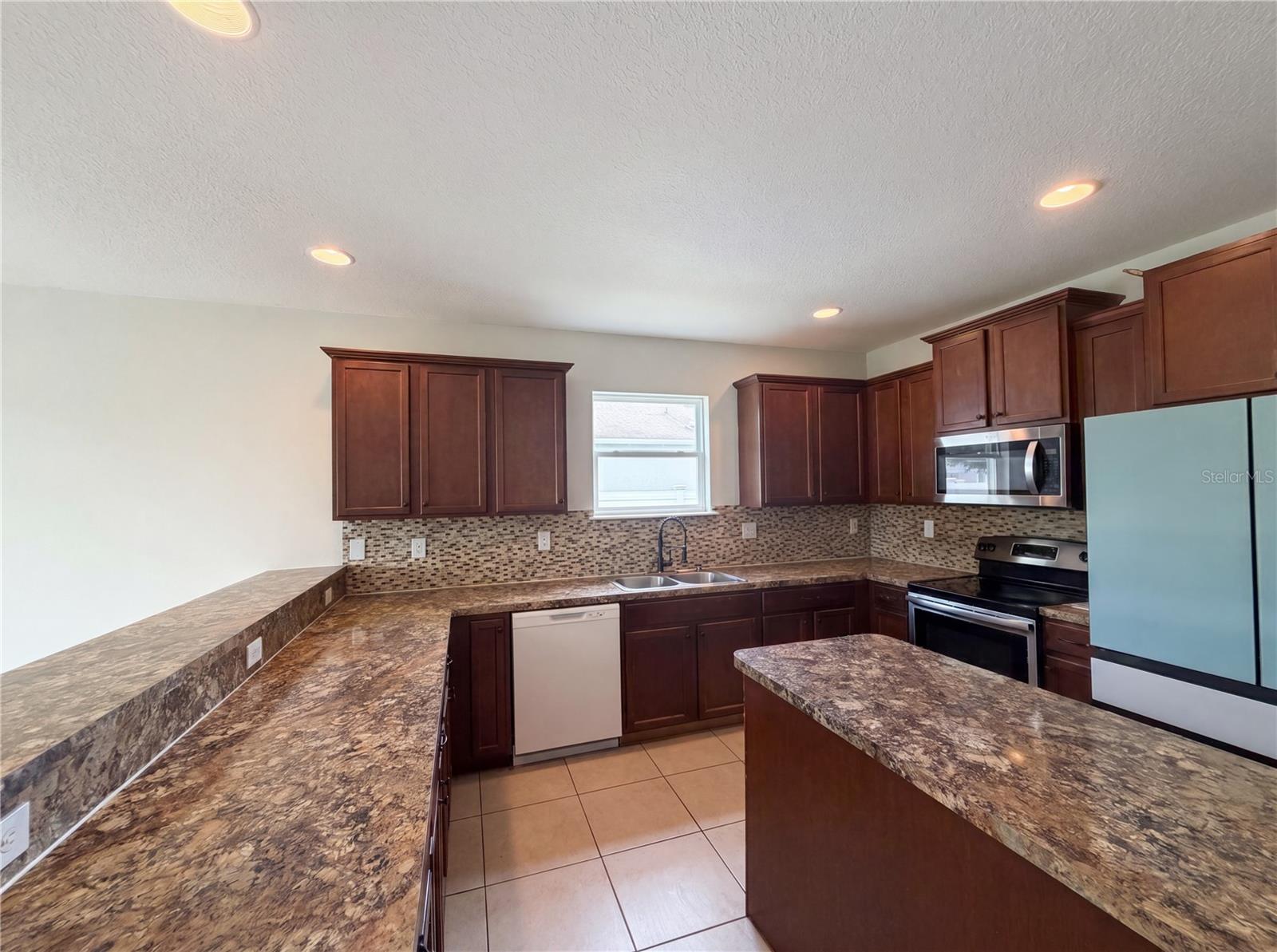 OAK BEND - Residential
