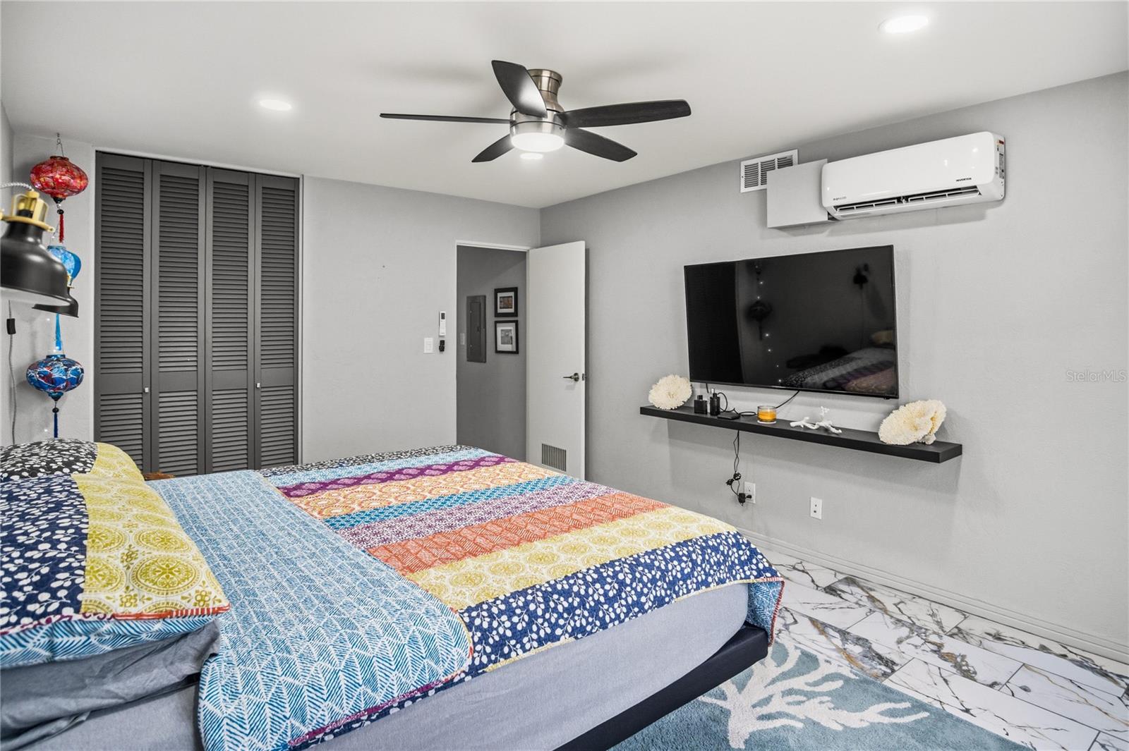 GOLDEN FLAMINGO APTS CONDO - Residential