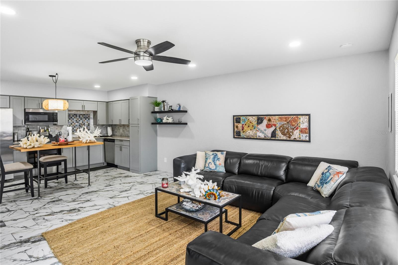 GOLDEN FLAMINGO APTS CONDO - Residential