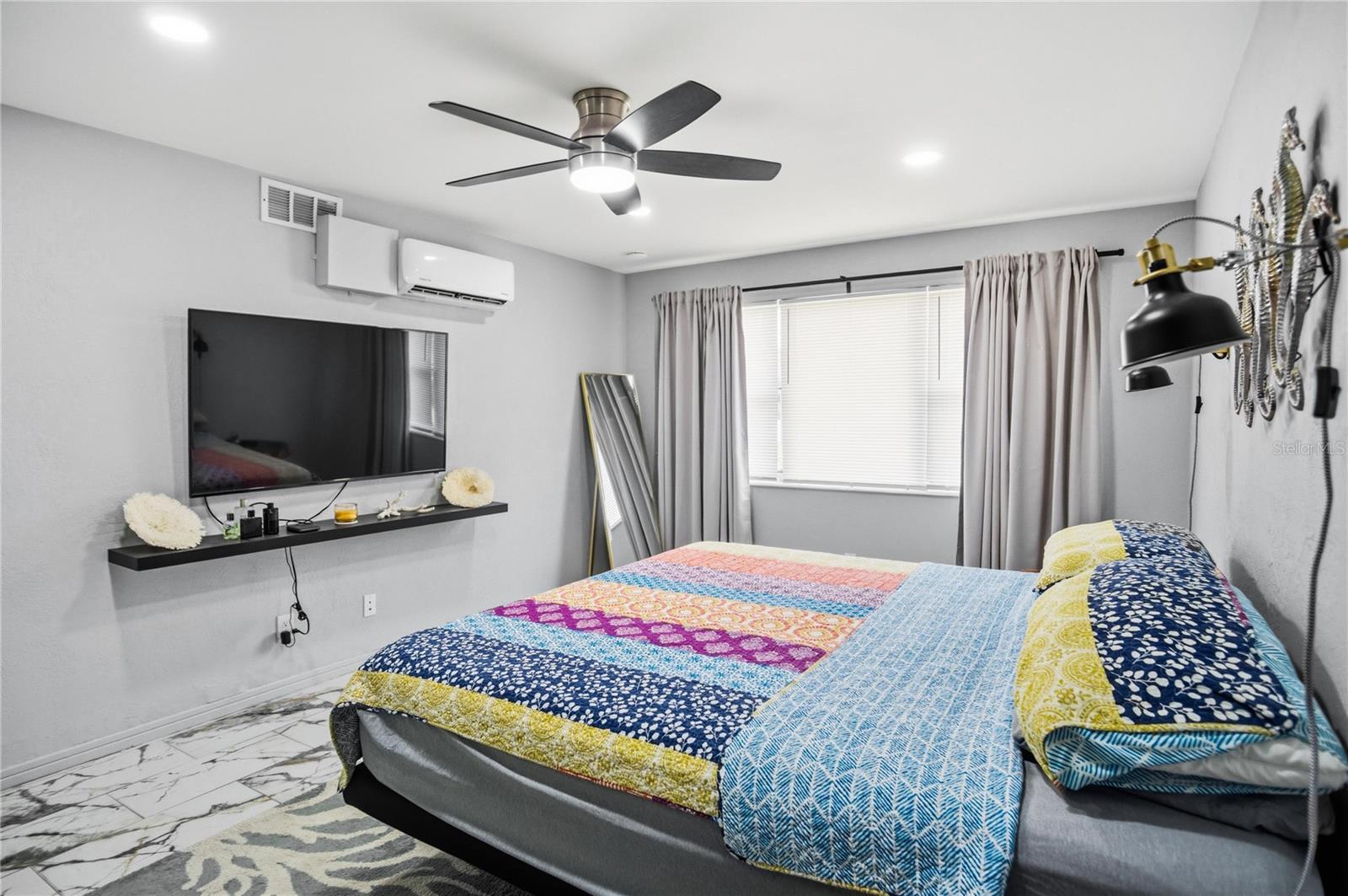 GOLDEN FLAMINGO APTS CONDO - Residential
