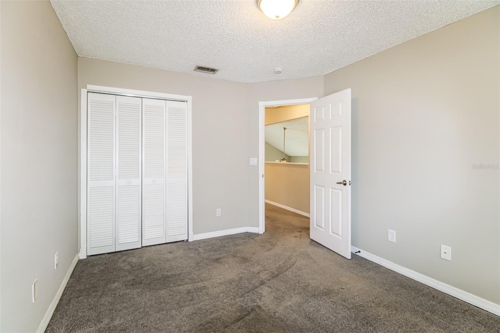 SUMMER LAKES - Residential
