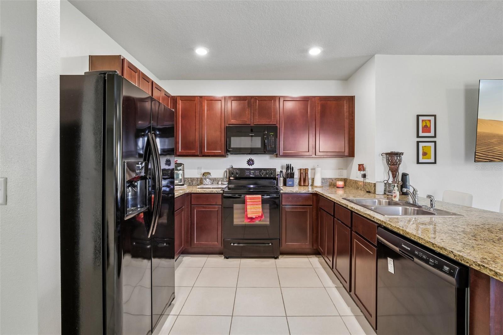 CARLTON LAKES WEST 2 - Residential
