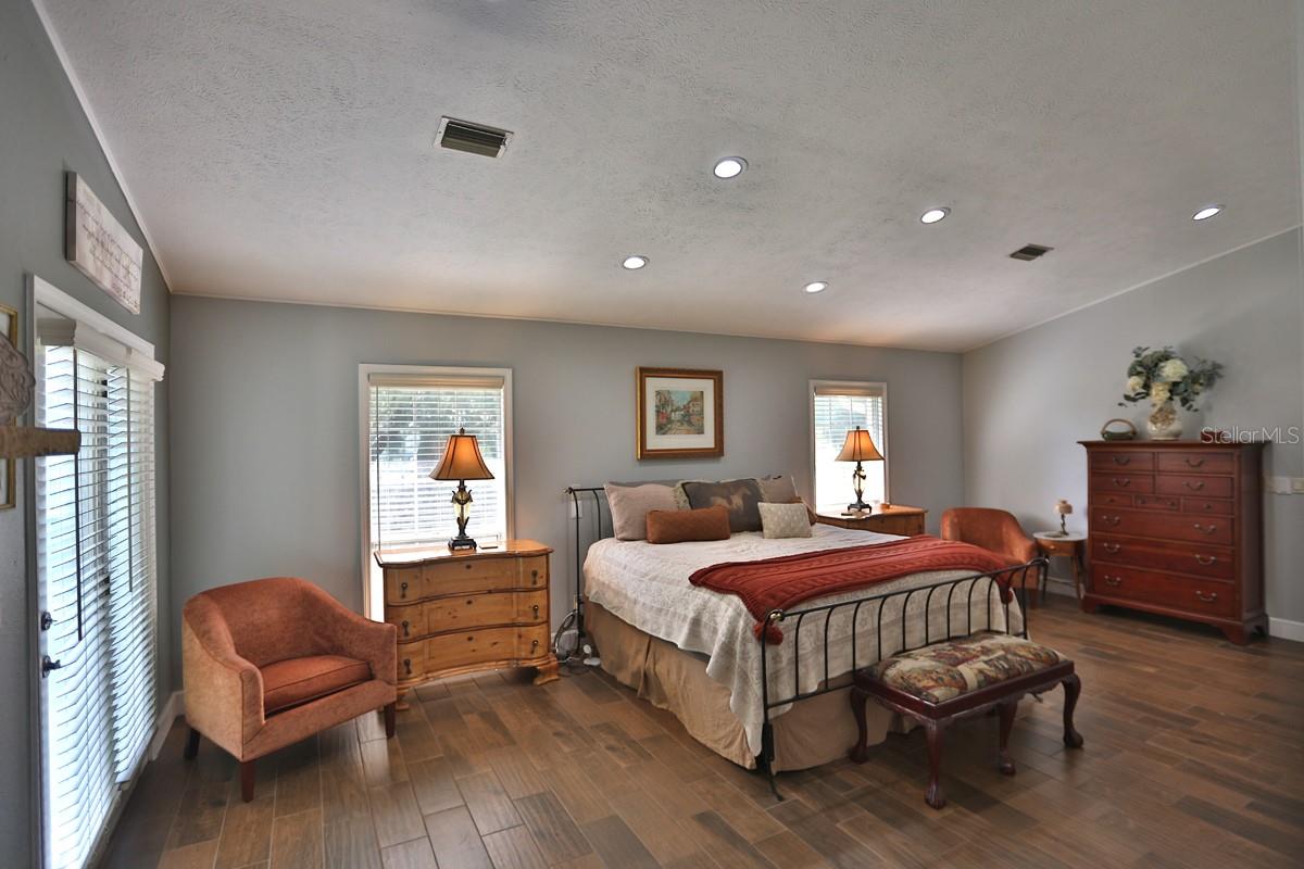 MEFFERET FARM DEVELOPMENT - Residential