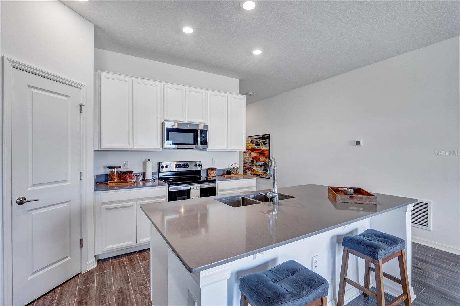 CYPRESS PARK ESTATES - Residential