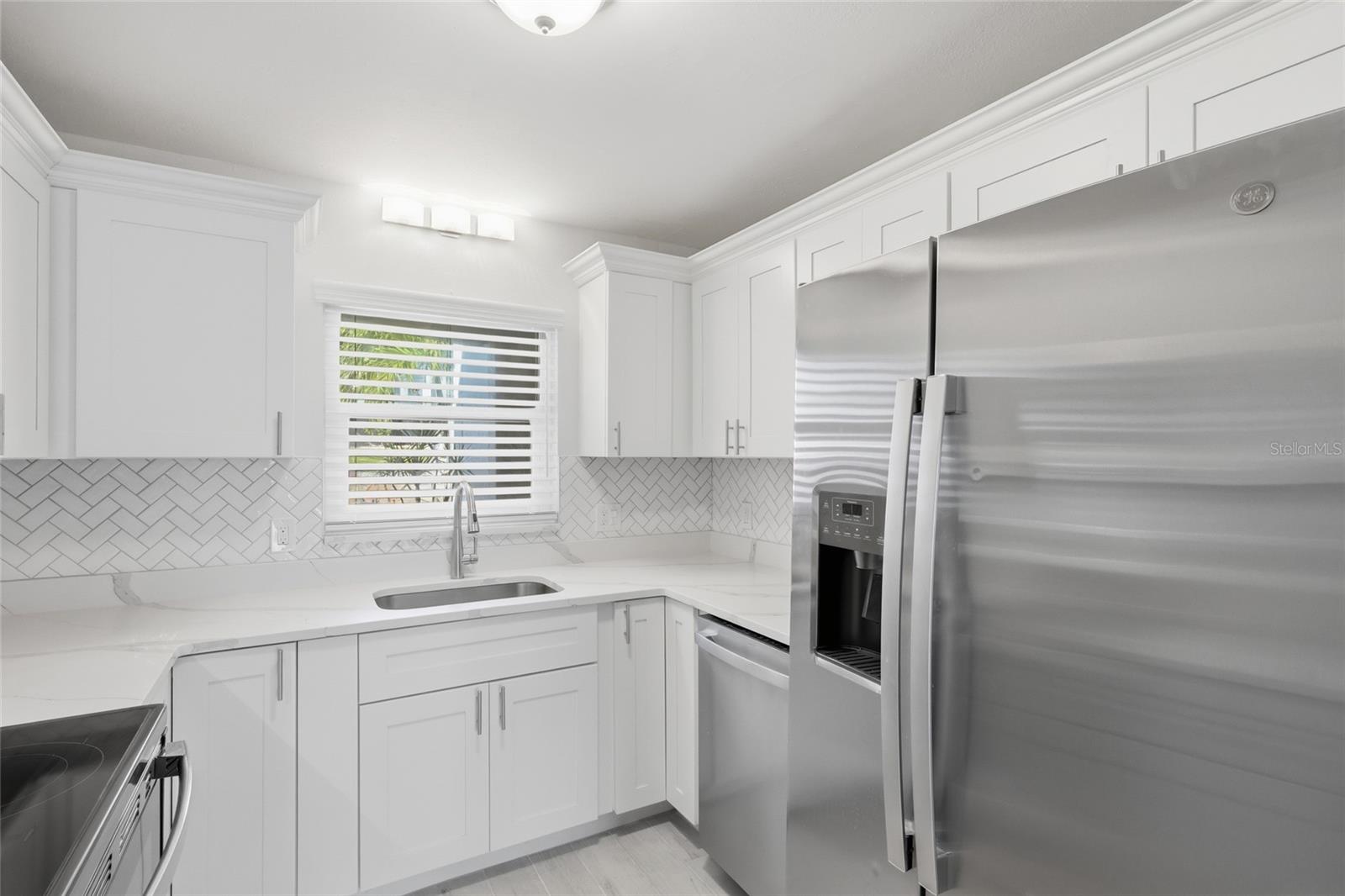 SHELL POINT - Residential