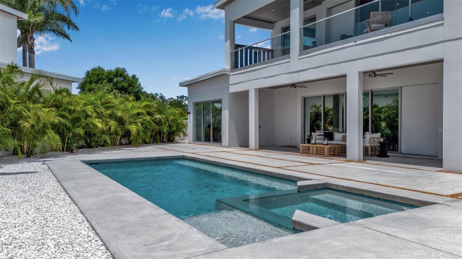 SOUTH GATE - Residential