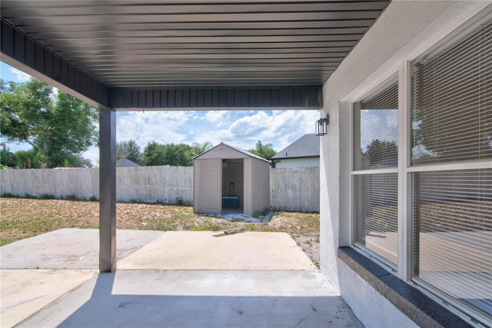 OAKS SUMMIT LAKE - Residential
