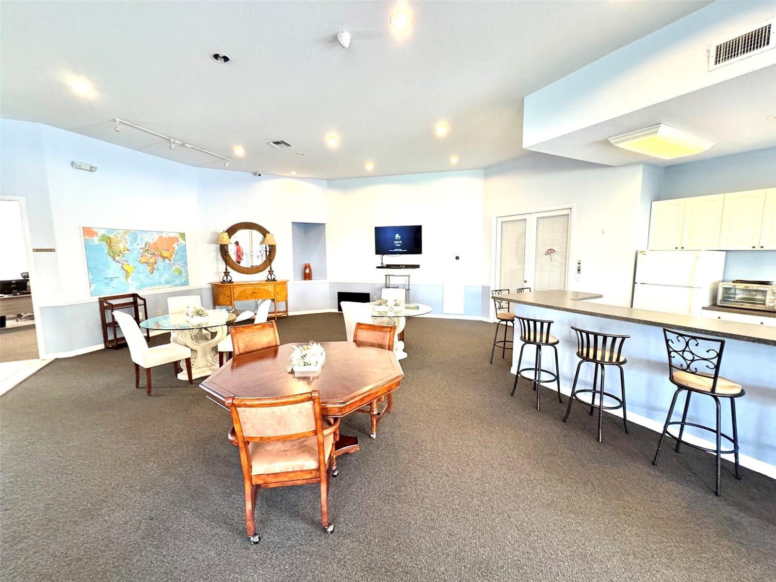 BEACHWAY CONDOS - Residential