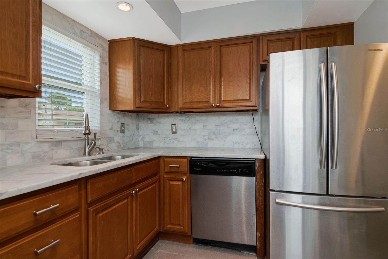 LAURELWOOD CONDO I - Residential