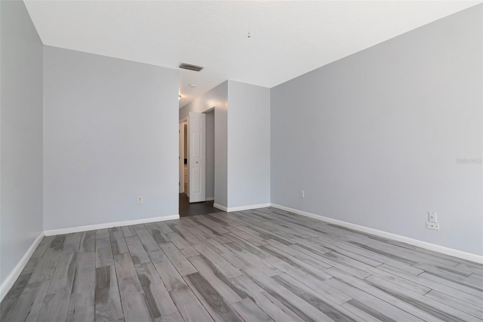 LAURELWOOD CONDO I - Residential