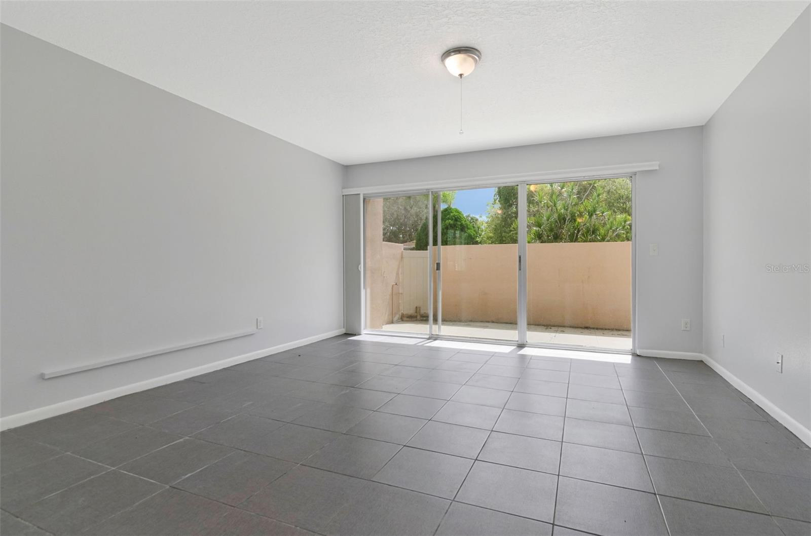 LAURELWOOD CONDO I - Residential