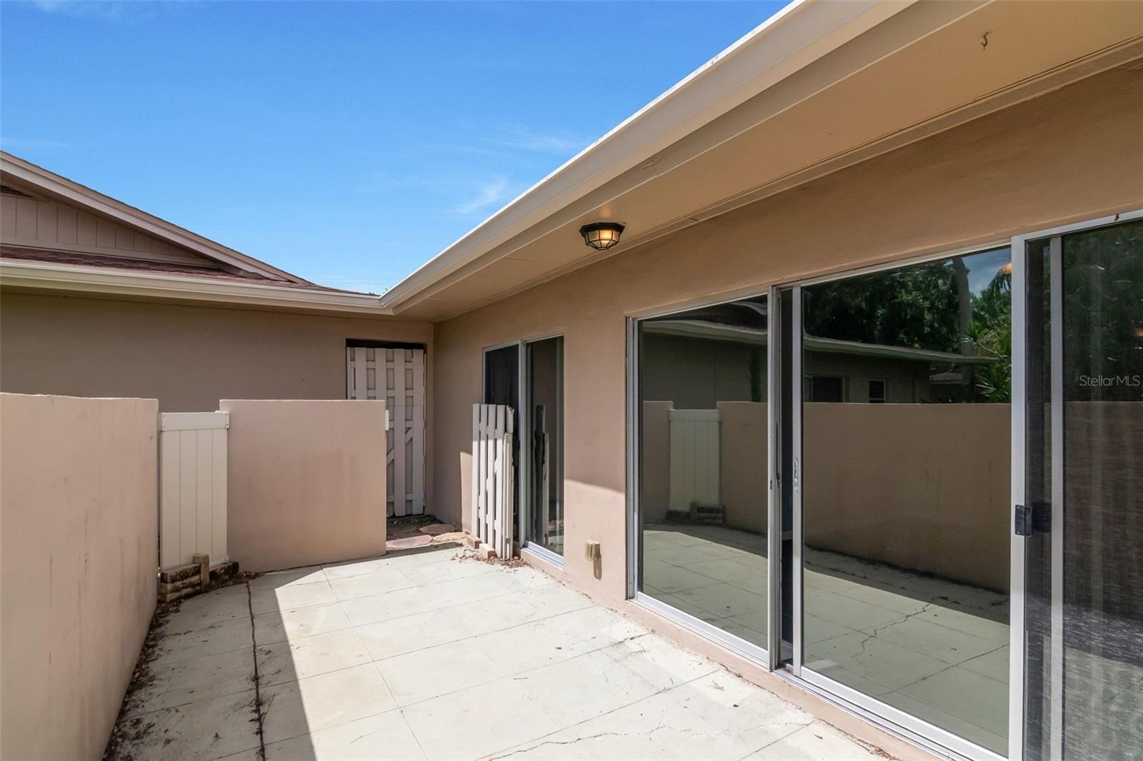 LAURELWOOD CONDO I - Residential