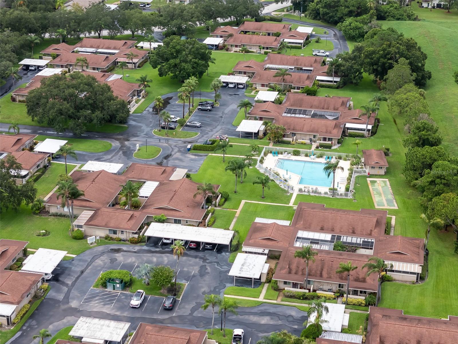 LAURELWOOD CONDO I - Residential