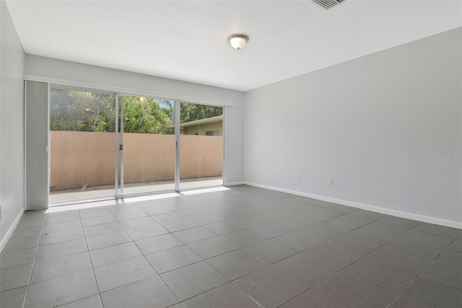 LAURELWOOD CONDO I - Residential