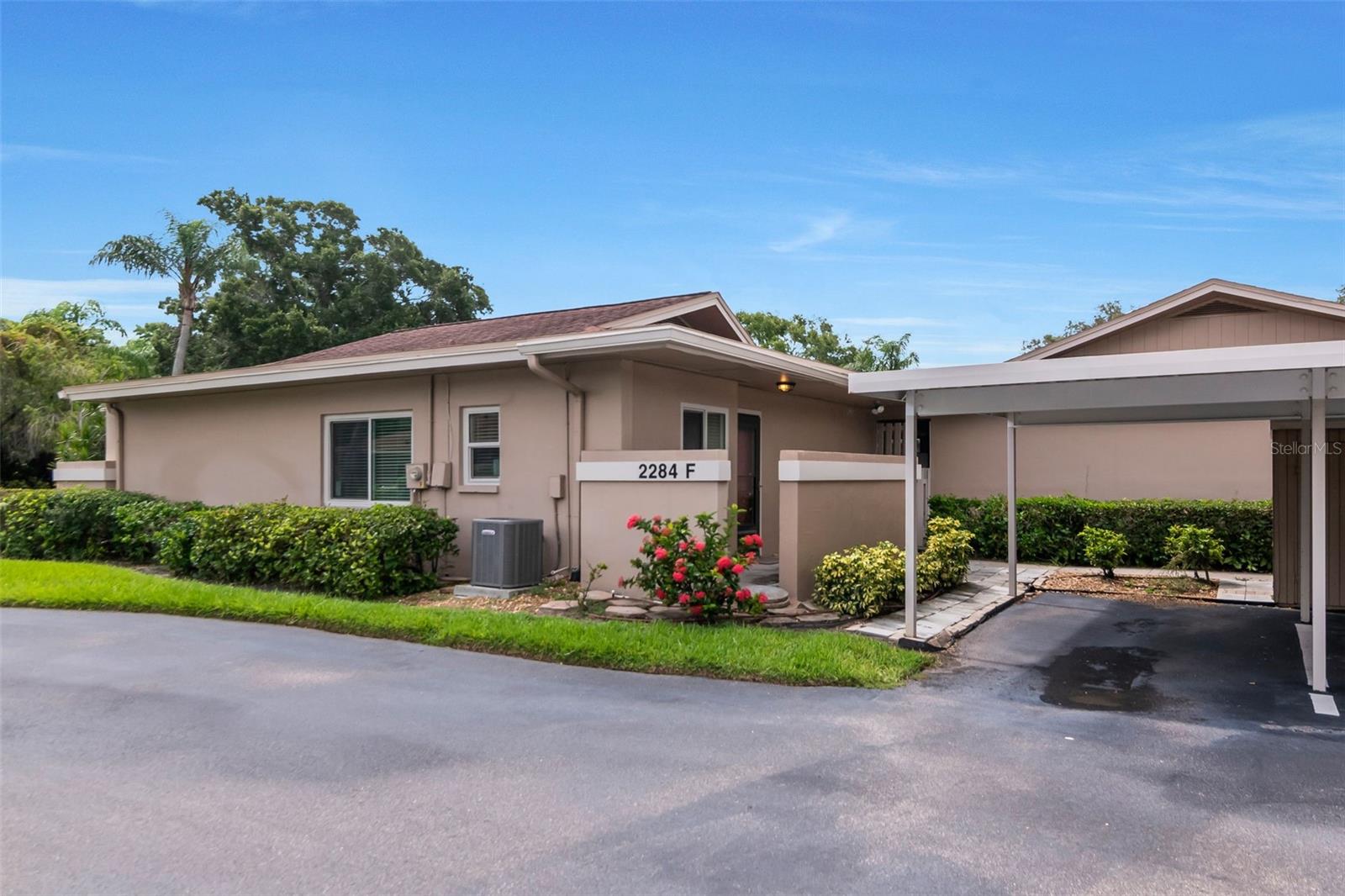 LAURELWOOD CONDO I - Residential