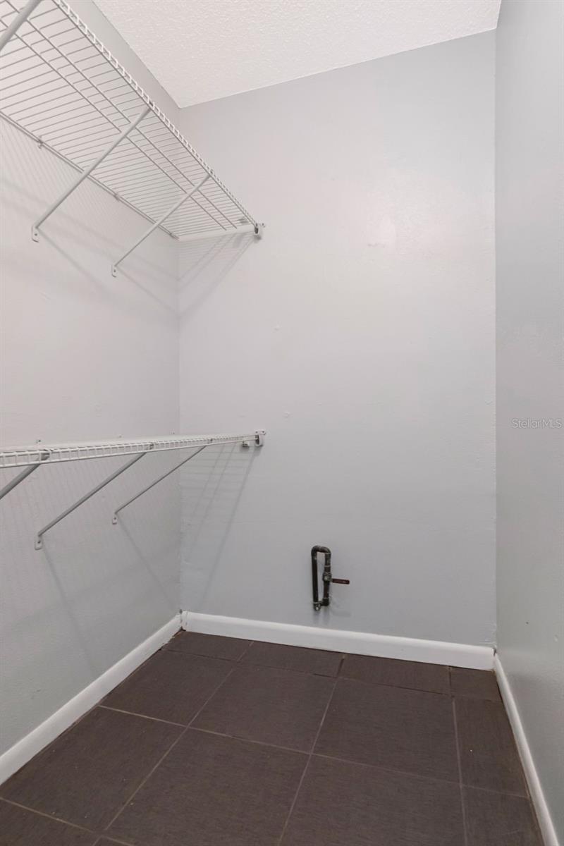 LAURELWOOD CONDO I - Residential