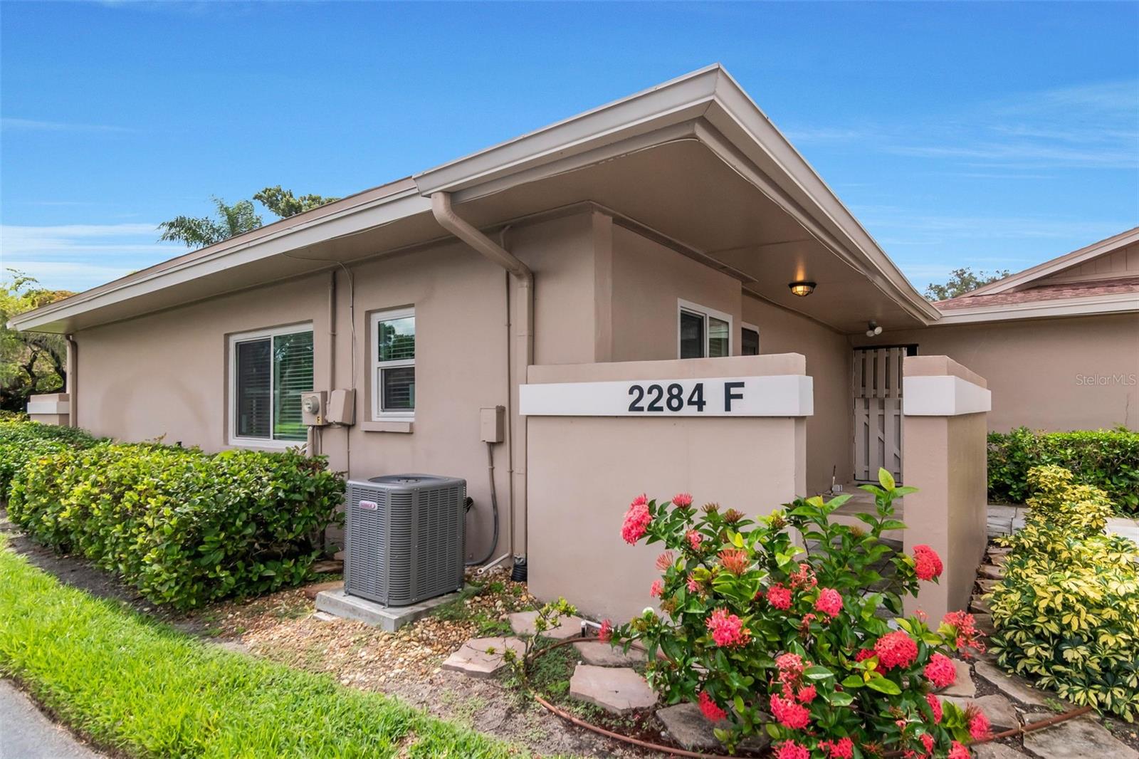 LAURELWOOD CONDO I - Residential