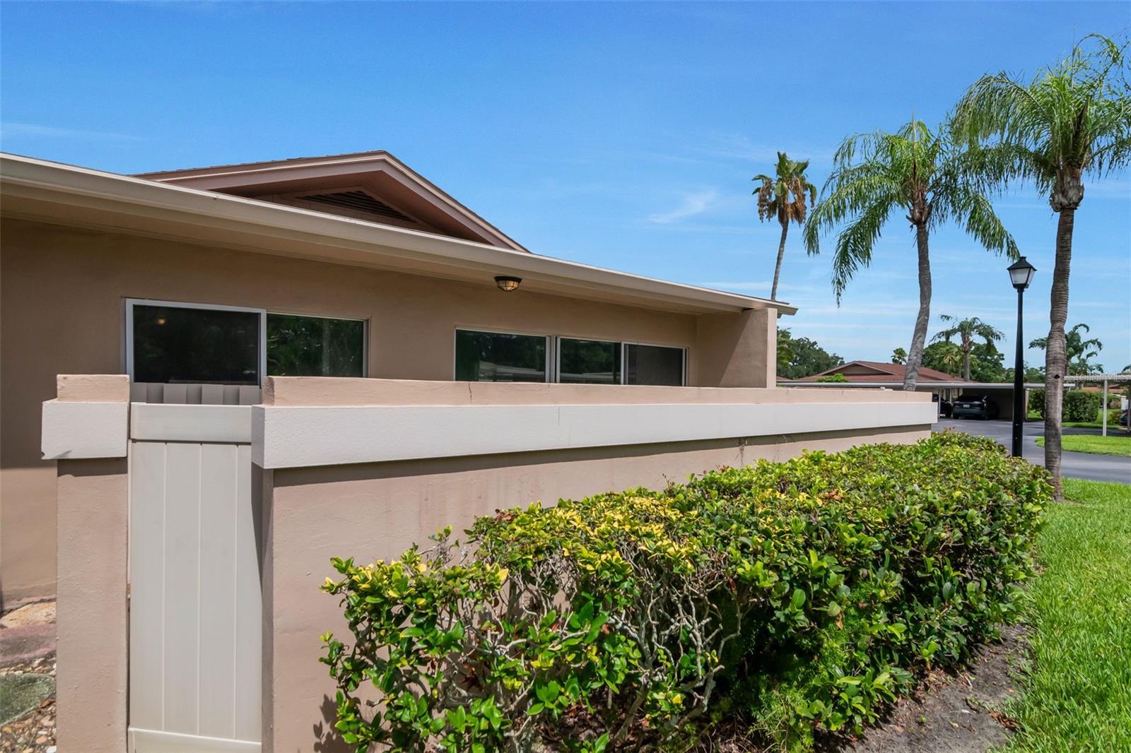 LAURELWOOD CONDO I - Residential
