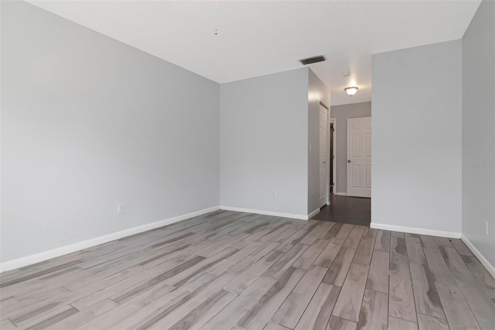 LAURELWOOD CONDO I - Residential