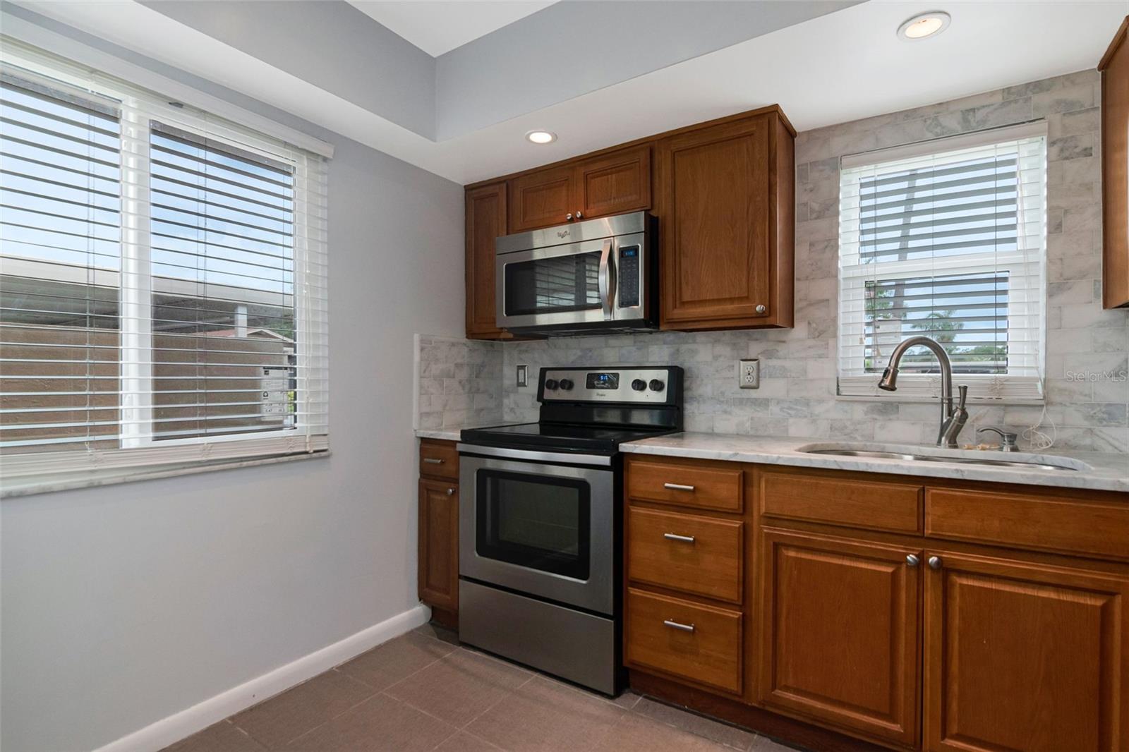 LAURELWOOD CONDO I - Residential