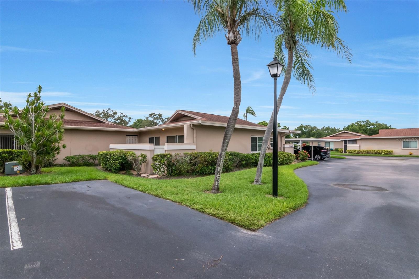 LAURELWOOD CONDO I - Residential