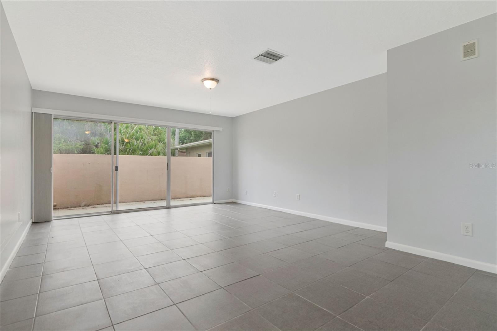 LAURELWOOD CONDO I - Residential