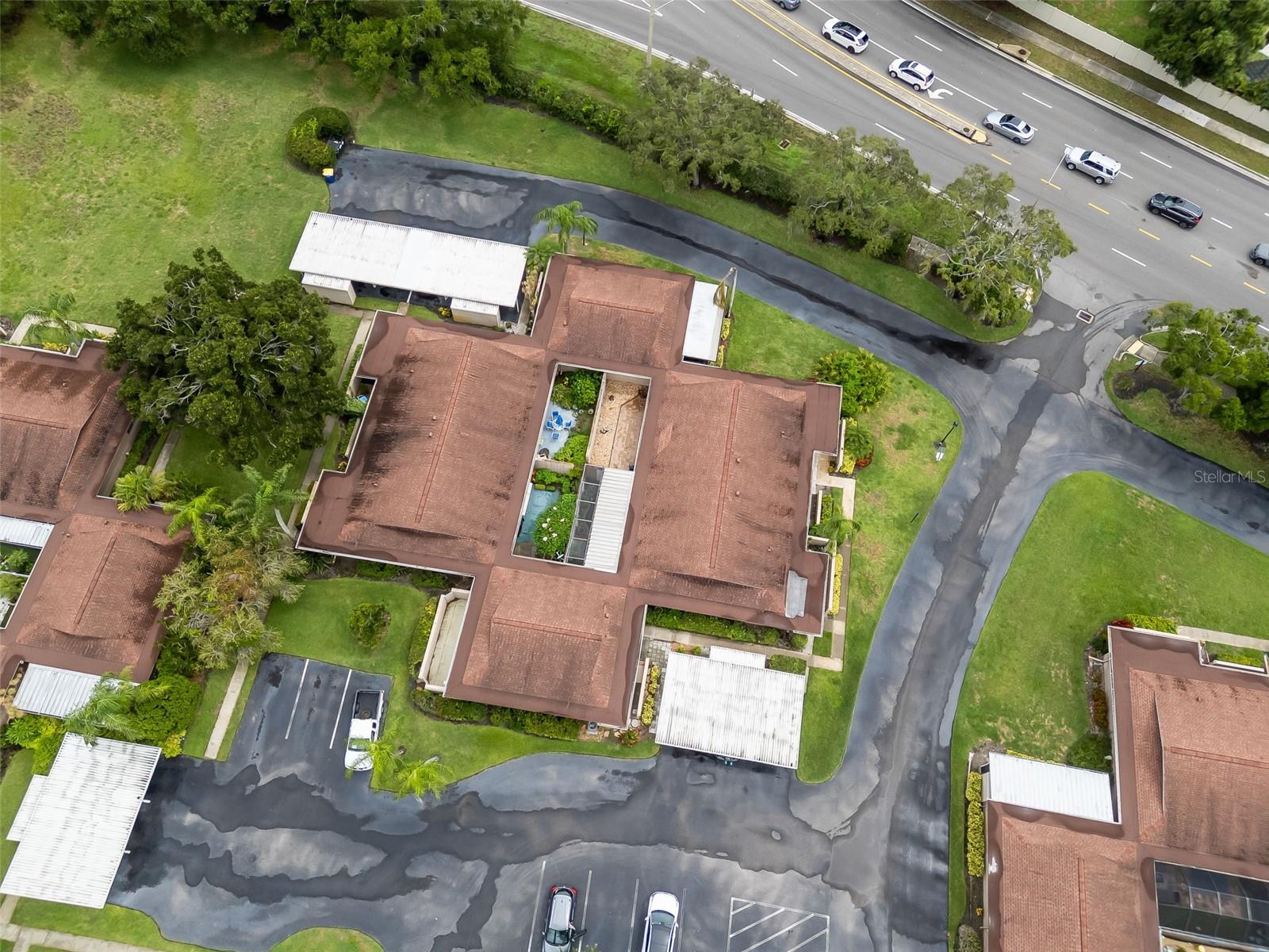 LAURELWOOD CONDO I - Residential