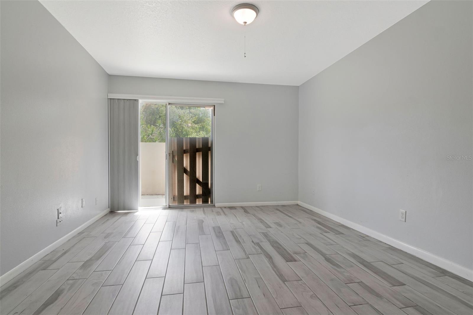 LAURELWOOD CONDO I - Residential