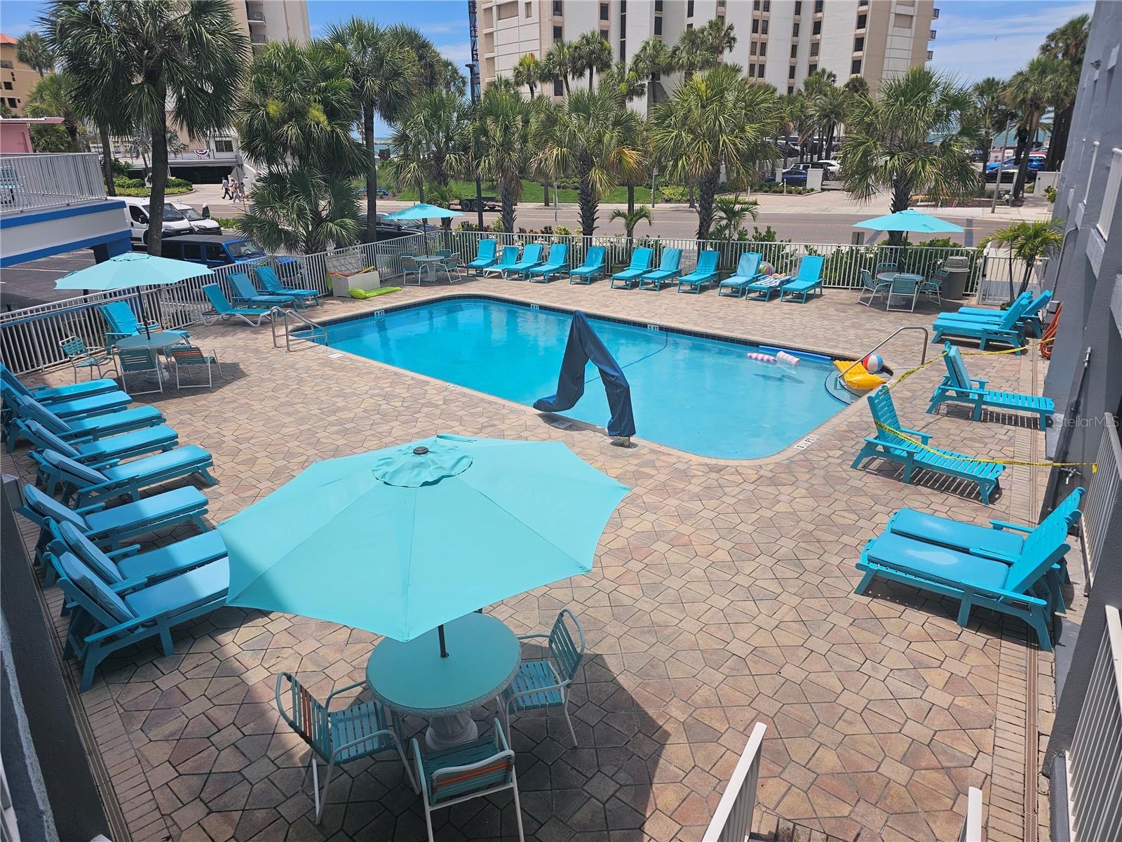 PELICAN POINTE ON - Residential