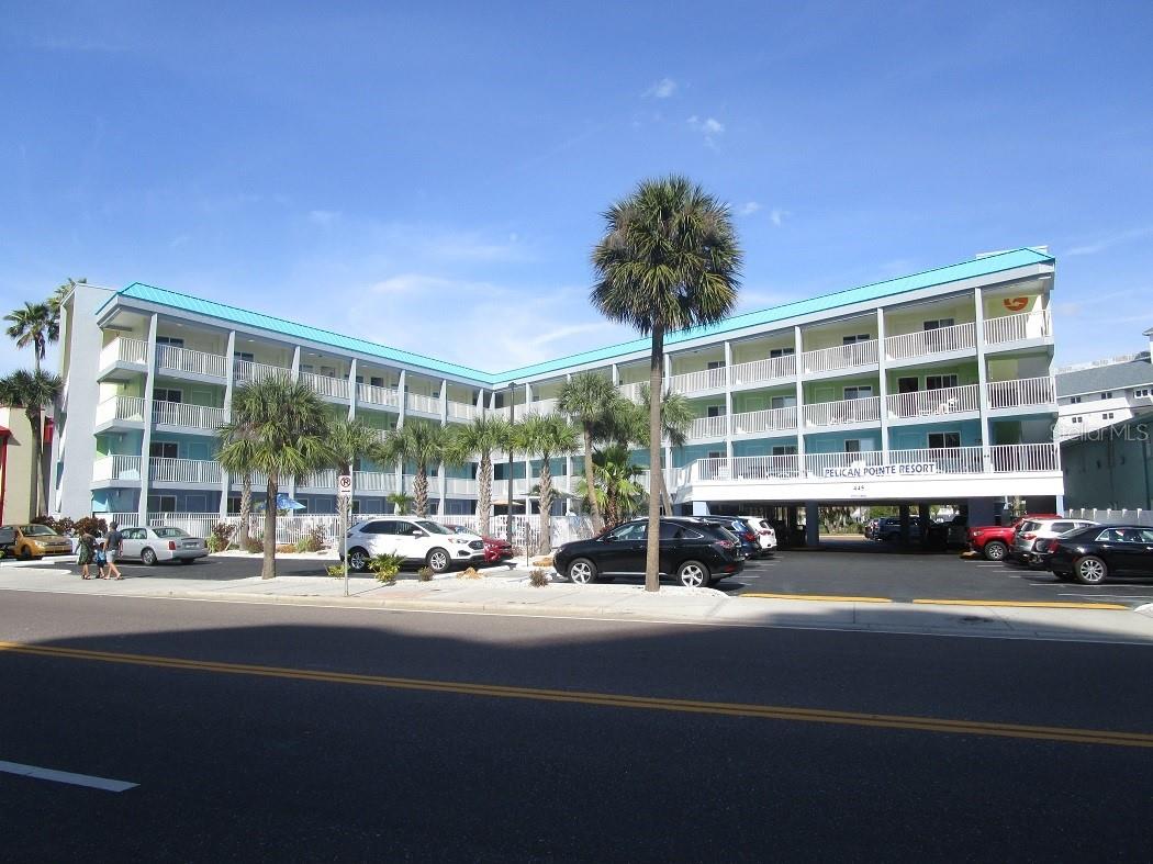 PELICAN POINTE ON - Residential