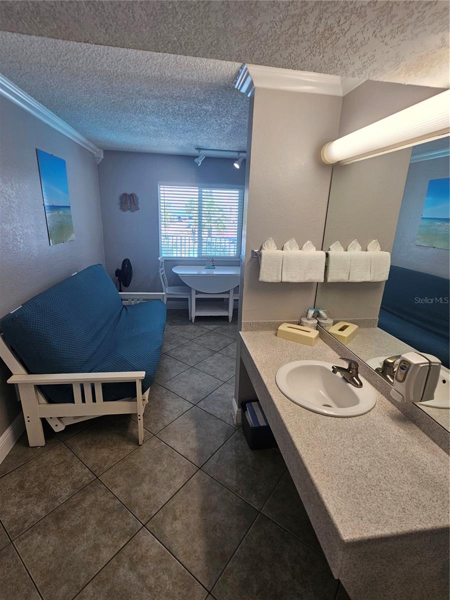 PELICAN POINTE ON - Residential