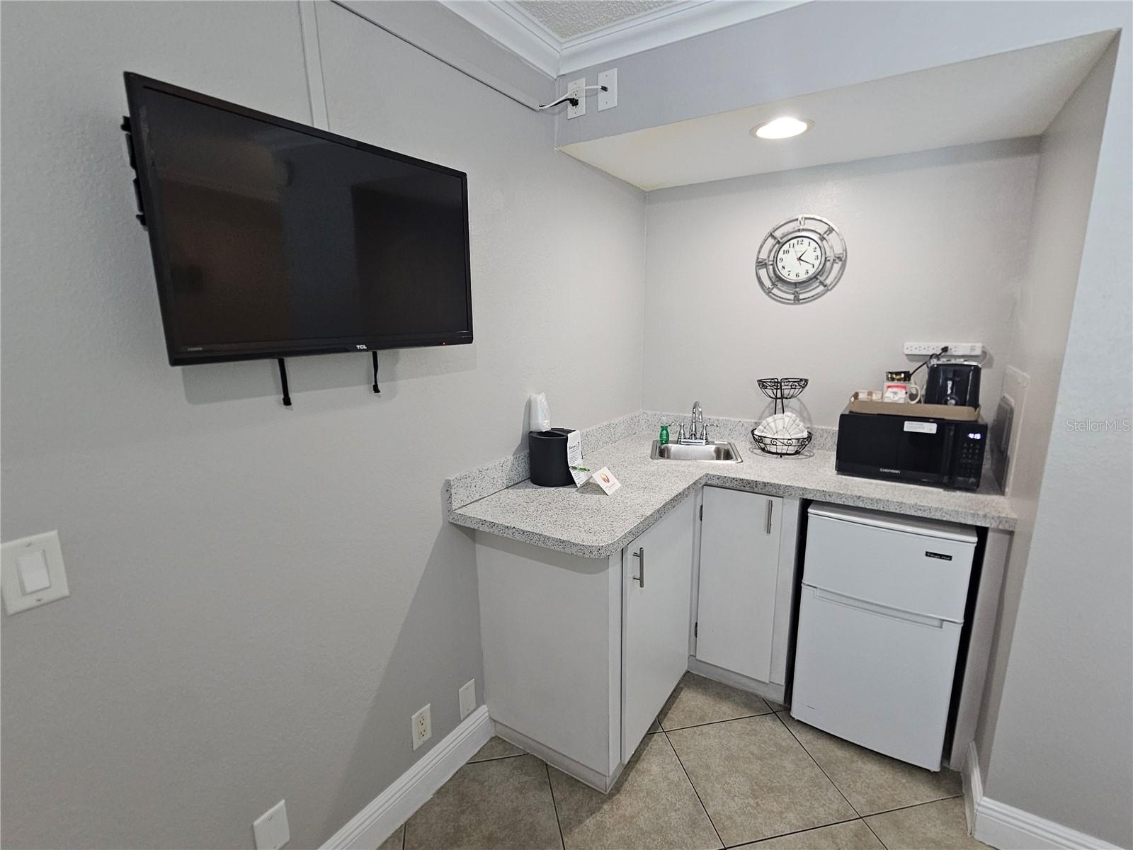 PELICAN POINTE ON - Residential