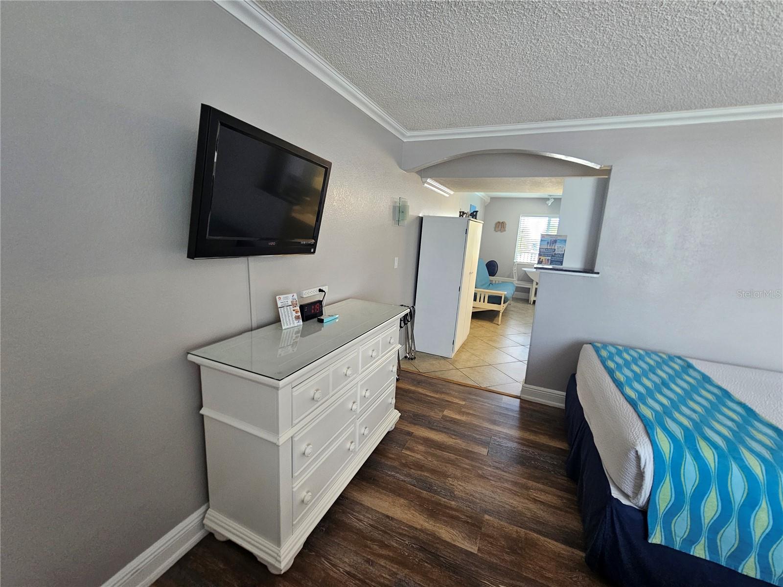 PELICAN POINTE ON - Residential