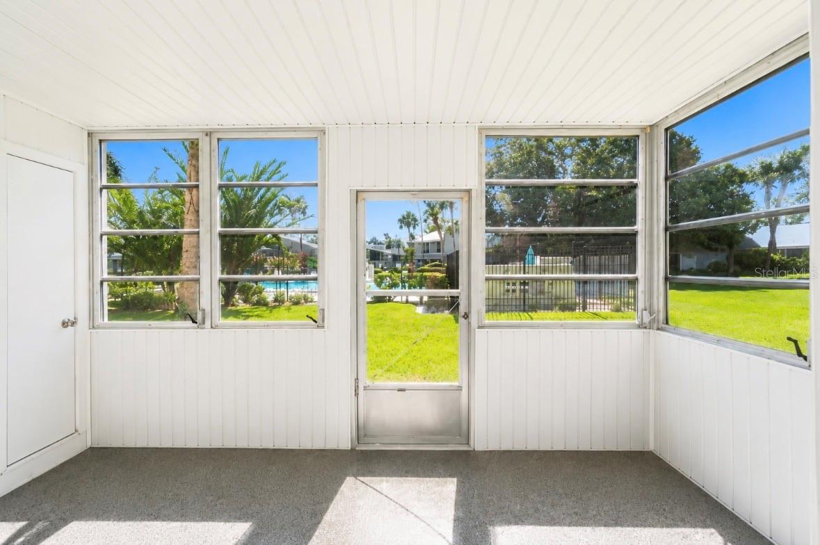 FAIRWAYS/SILVER SPGS SHORES - Residential