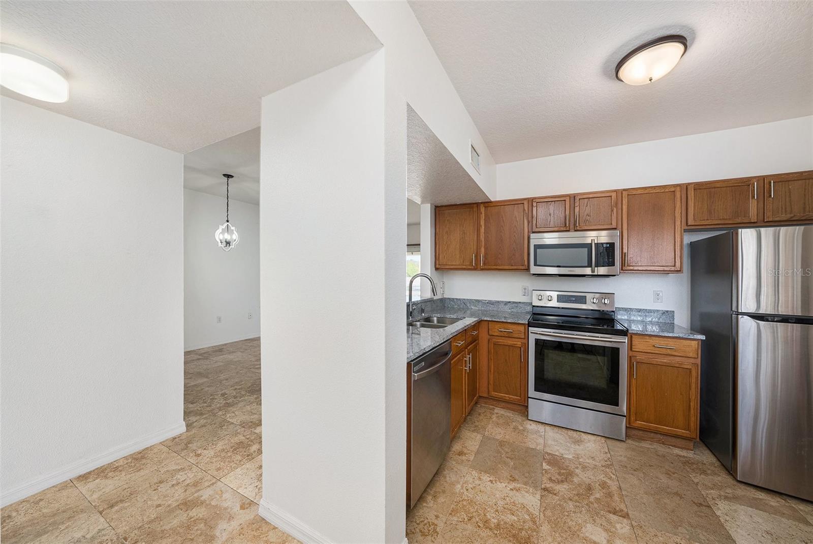 VILLAGES OF BLOOMINGDALE CONDO - Residential