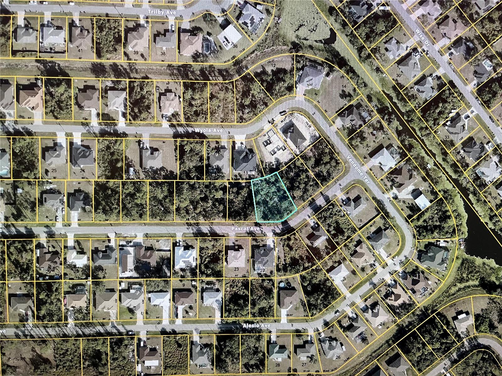 Build Your Florida Dream Home!DOUBLE LOT! NOT FLOOD ZONE! NO HOA OR CDD!
A great opportunity to own a residential lot in the growing City of North Port. ADDITIONAL LOTS AVAILABLE FOR SALE OWN BY SAME OWNER owes lots next( TAX ID #0981045510,#0981045511, #0981045514) for additional price each additional lot as a listing agent.This vacant parcel offers a peaceful setting while remaining conveniently close to shopping, dining, schools, parks, and major roadways. Enjoy easy access to I-75, area beaches, and all that Southwest Florida .NOT FLOOD ZONE!

Located in an established neighborhood with nearby newer construction, this lot is ideal for a future primary residence, seasonal home, or investment property.With no HOA, no flood zone, and no rental restrictions, this property provides freedom and flexibility. Minutes from dining, shopping, and the airport, this enchanting home is as practical as it is beautiful.