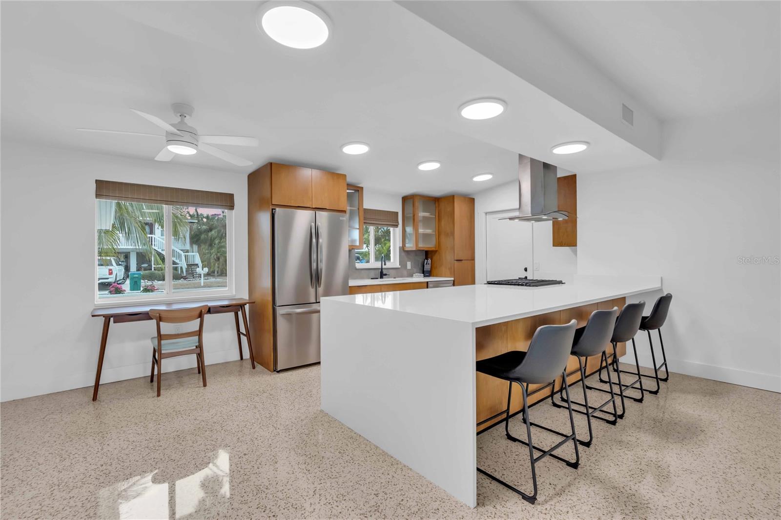 KEY ROYALE TERRACE - Residential