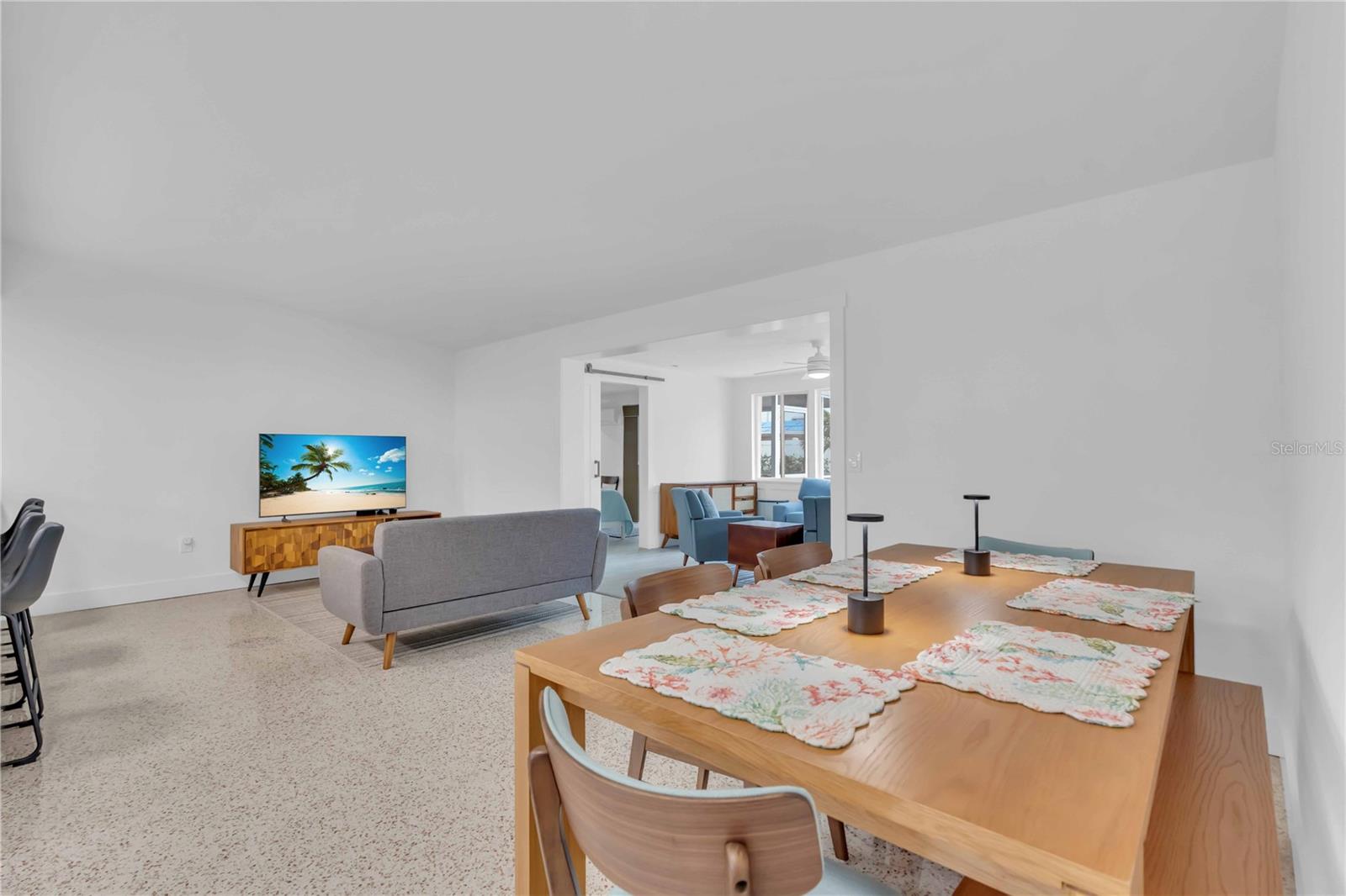 KEY ROYALE TERRACE - Residential