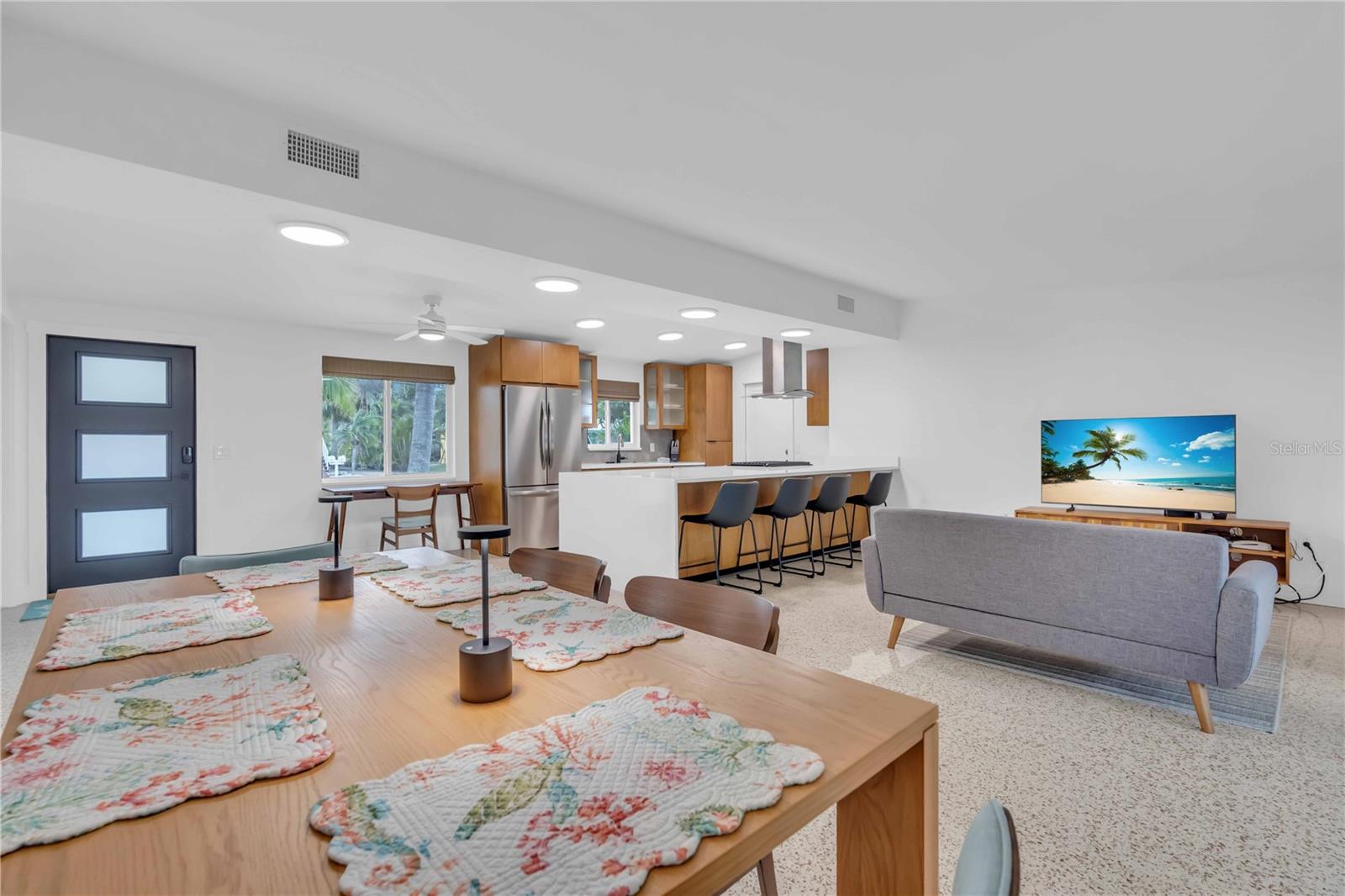 KEY ROYALE TERRACE - Residential