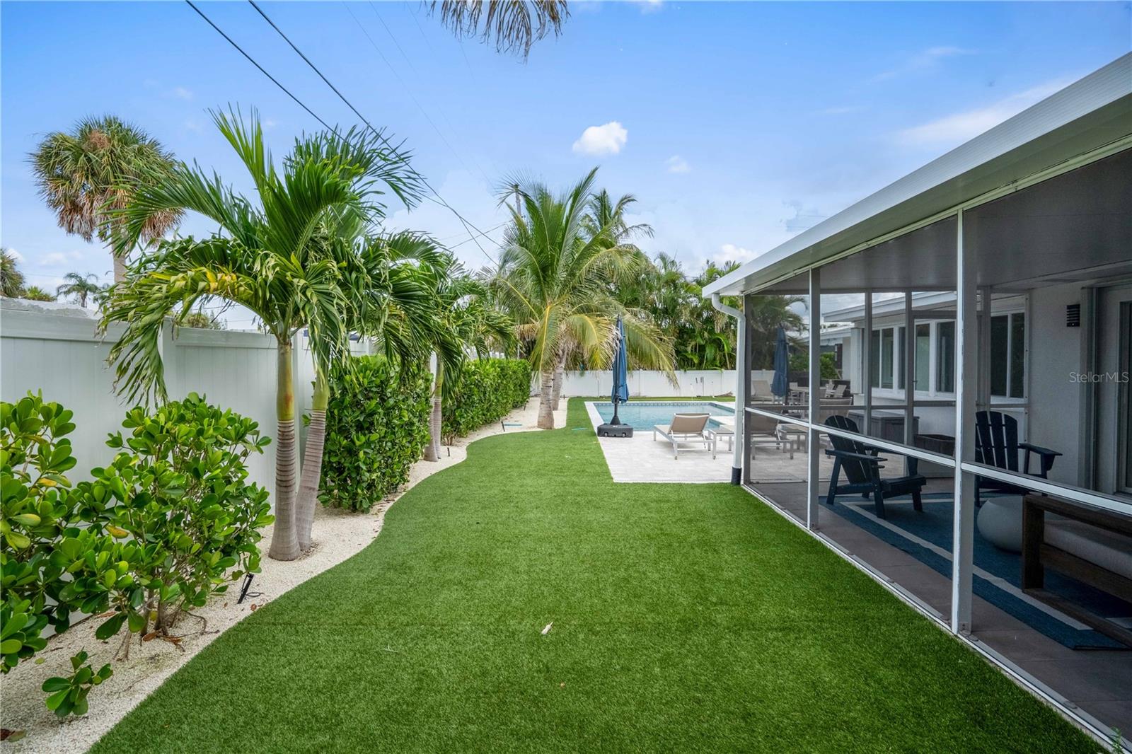 KEY ROYALE TERRACE - Residential