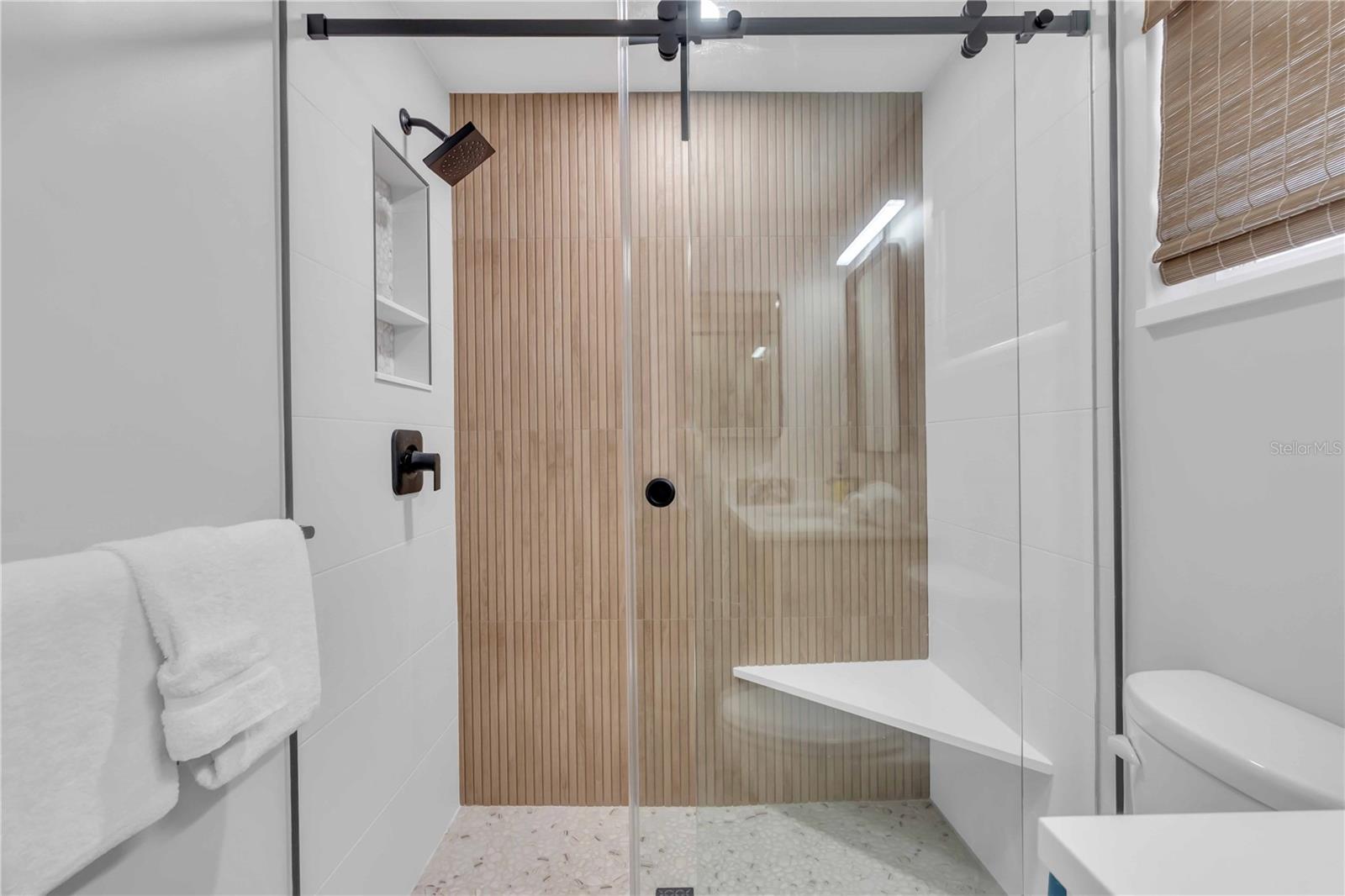 KEY ROYALE TERRACE - Residential