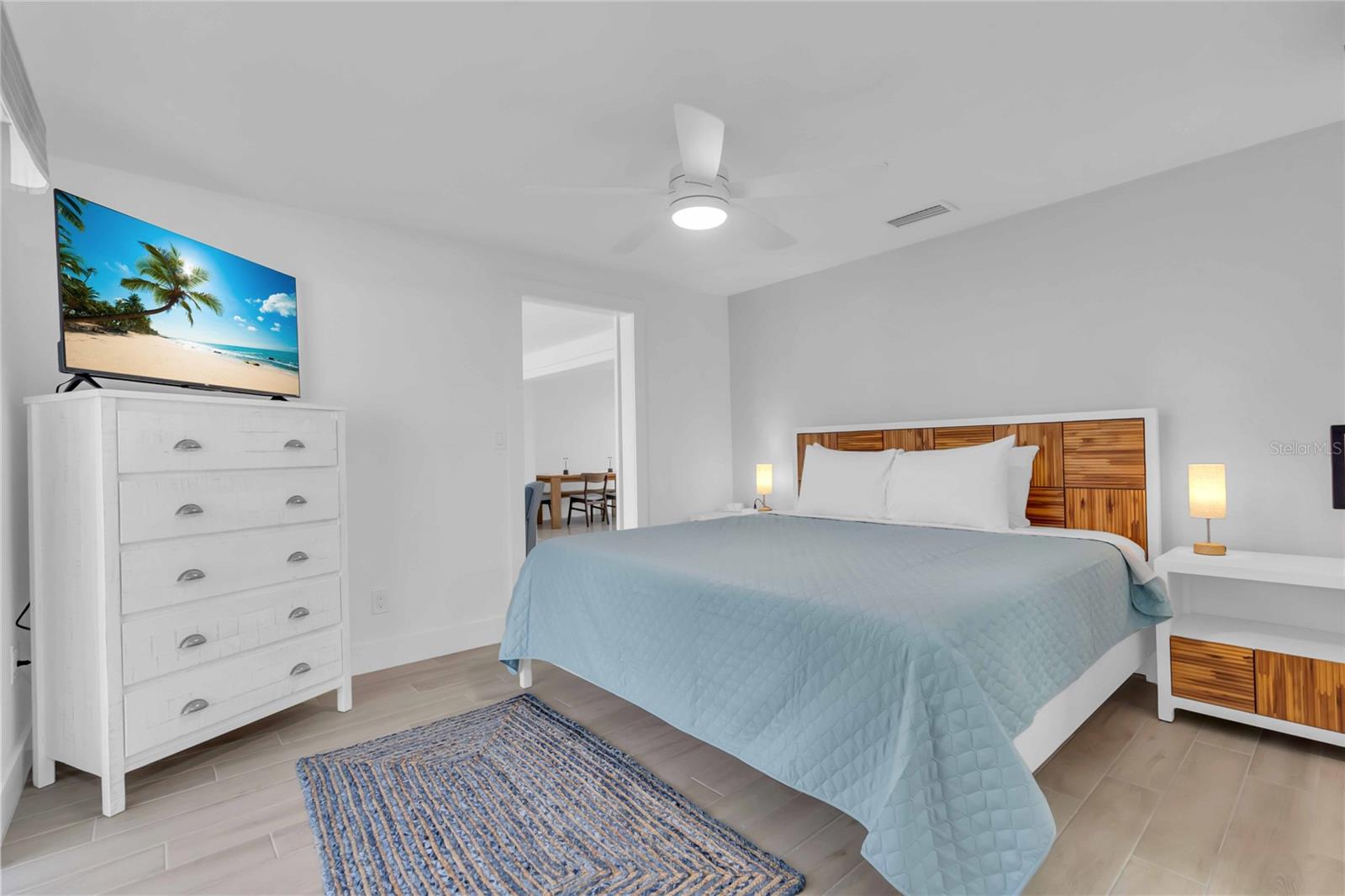 KEY ROYALE TERRACE - Residential