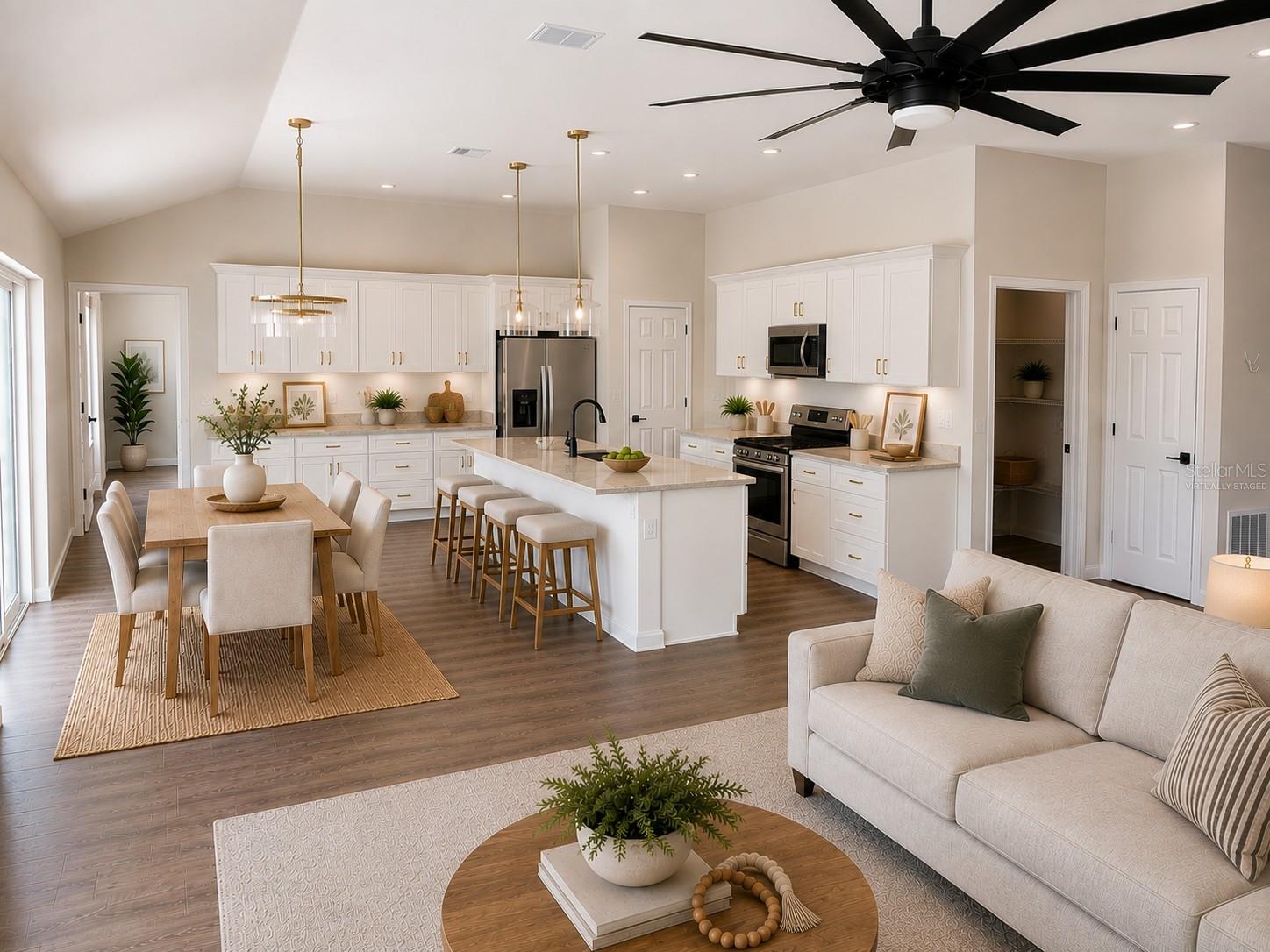 RAINBOW LAKES ESTATE - Residential