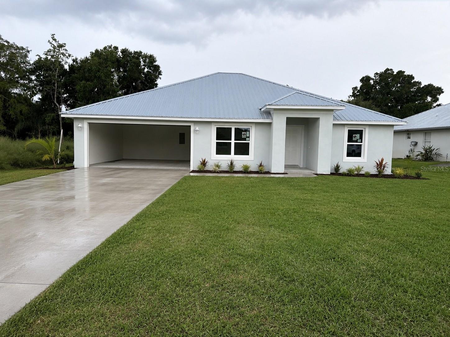 RAINBOW LAKES ESTATE - Residential
