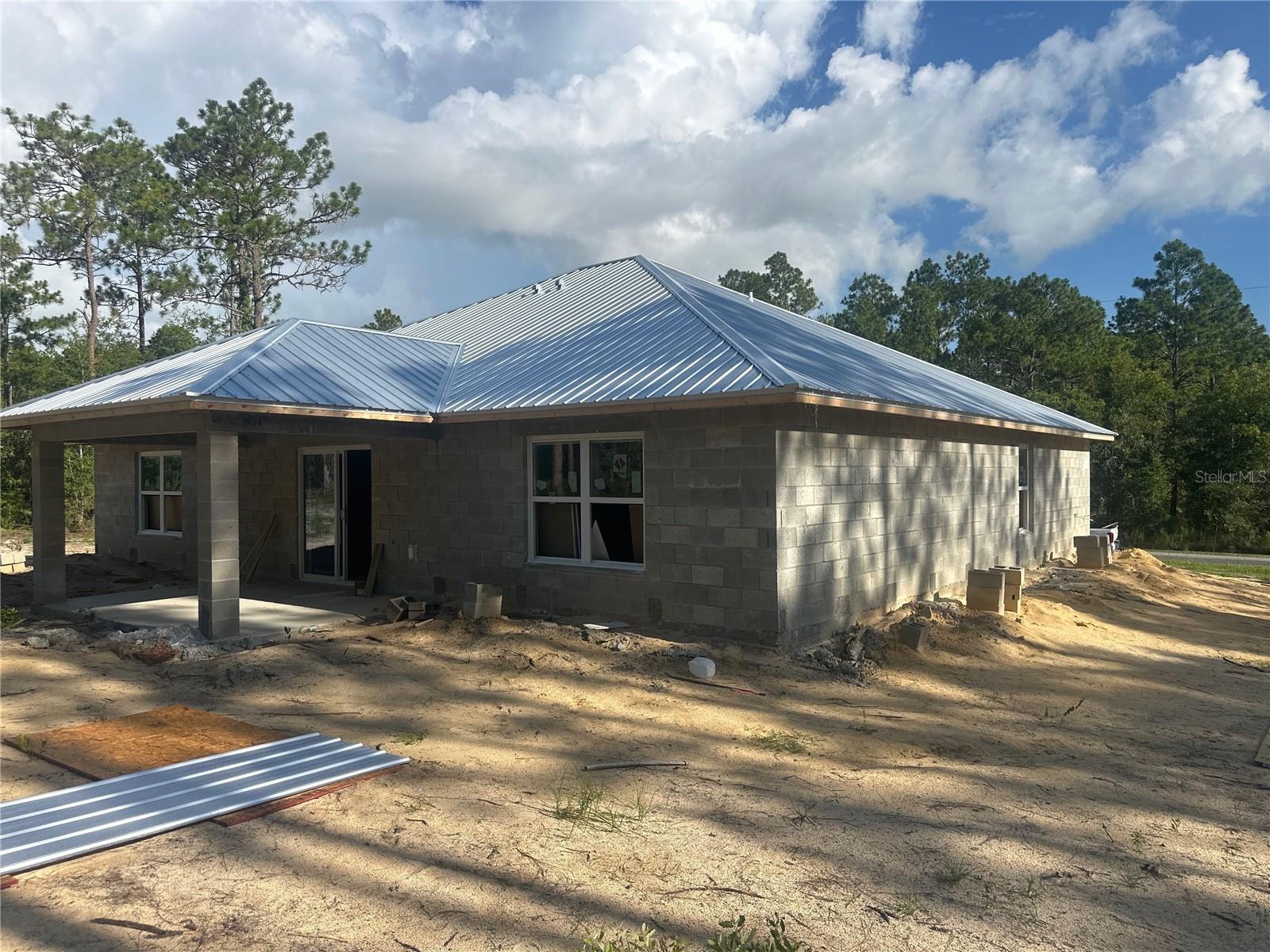 RAINBOW LAKES ESTATE - Residential